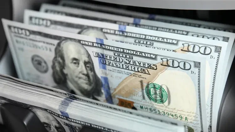 Yeni haftaya yükselişle başlayan dolar/TL, 40,68 seviyesinden işlem görürken, yatırımcılar