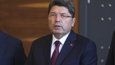 Adalet Bakanı Tunç, sahte diploma soruşturmaları kapsamında hukuki sürecin kararlılıkla