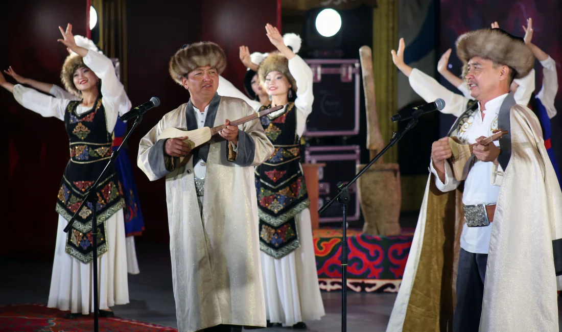 Kırgızistan’da Dünya Geleneksel Kültür ve Müzik Festivali Başladı Kırgızistan, 1. Dünya Geleneksel Kültür ve Müzik Festivali ile kültürel