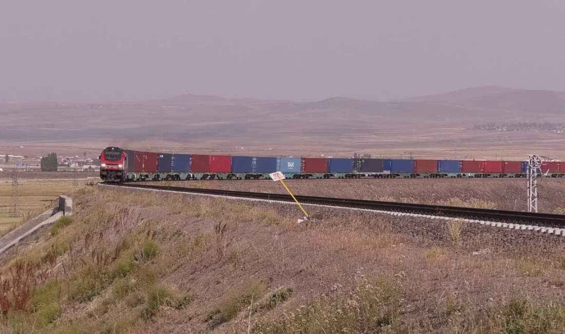 Avrupa ile Çin arasında önemli bir koridor olan Bakü-Tiflis-Kars hattı,