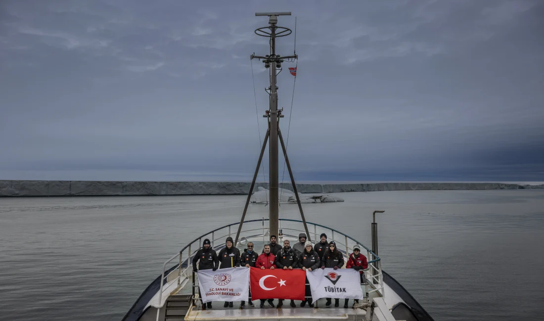 Arktik Okyanusu’nda bir ay süren bilimsel araştırma seferini tamamlayan Türk