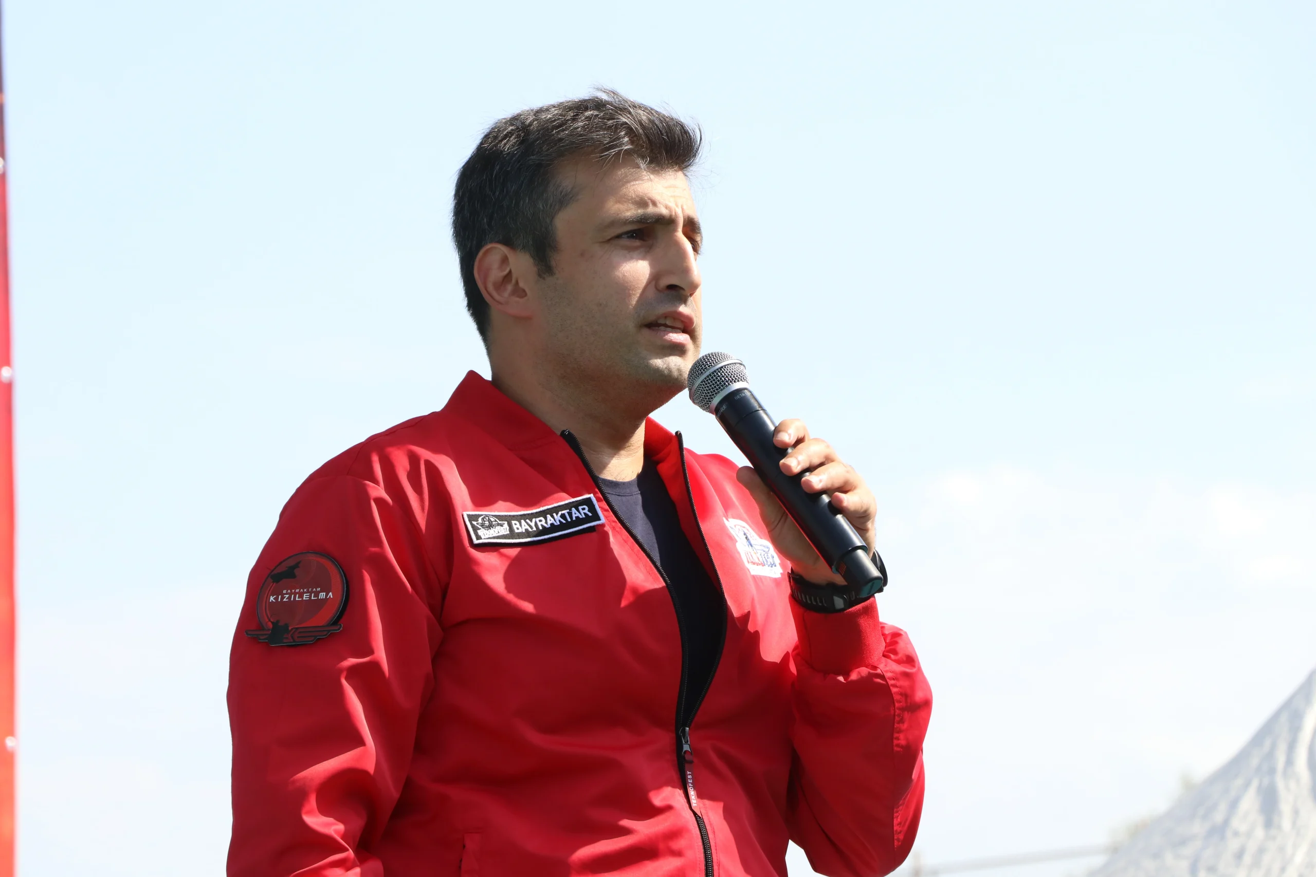 TEKNOFEST Yönetim Kurulu Başkanı Selçuk Bayraktar, Yalova’da düzenlenen drone yarışmasında