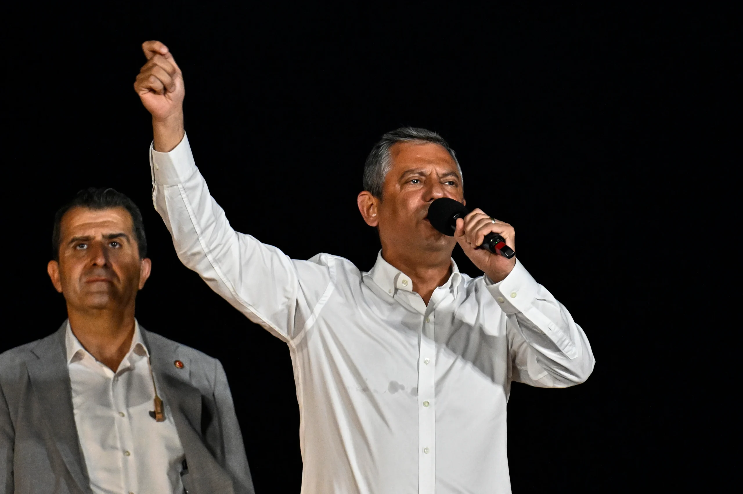 CHP Genel Başkanı Özgür Özel, Tuzla mitinginde yaptığı konuşmada, İstanbul