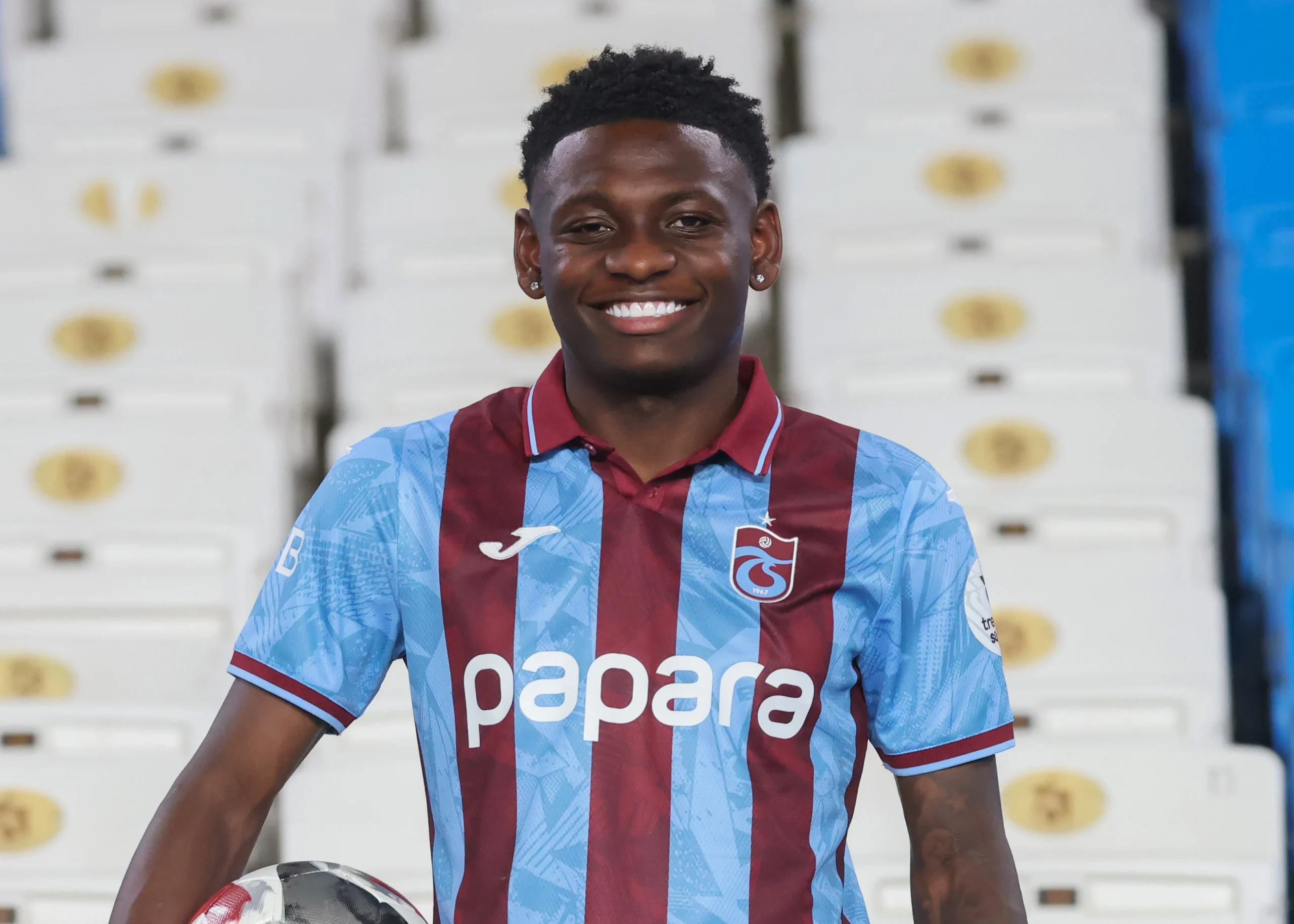 Trabzonspor, Fransız ekibi Stade Rennais'ten transfer ettiği Kazeem Olaigbe ile