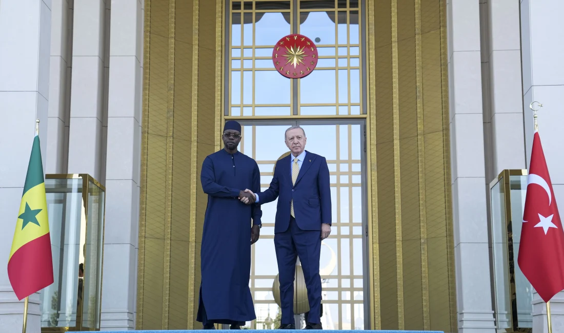 Cumhurbaşkanı Erdoğan, Senegal Başbakanı Sonko’yu Resmi Törenle Ağırladı Cumhurbaşkanı Erdoğan, Senegal Başbakanı Ousmane Sonko’yu Cumhurbaşkanlığı Külliyesi’nde resmi törenle