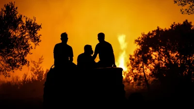Çanakkale’nin Bayramiç ilçesindeki orman yangınında söndürme çalışmaları ikinci günde devam