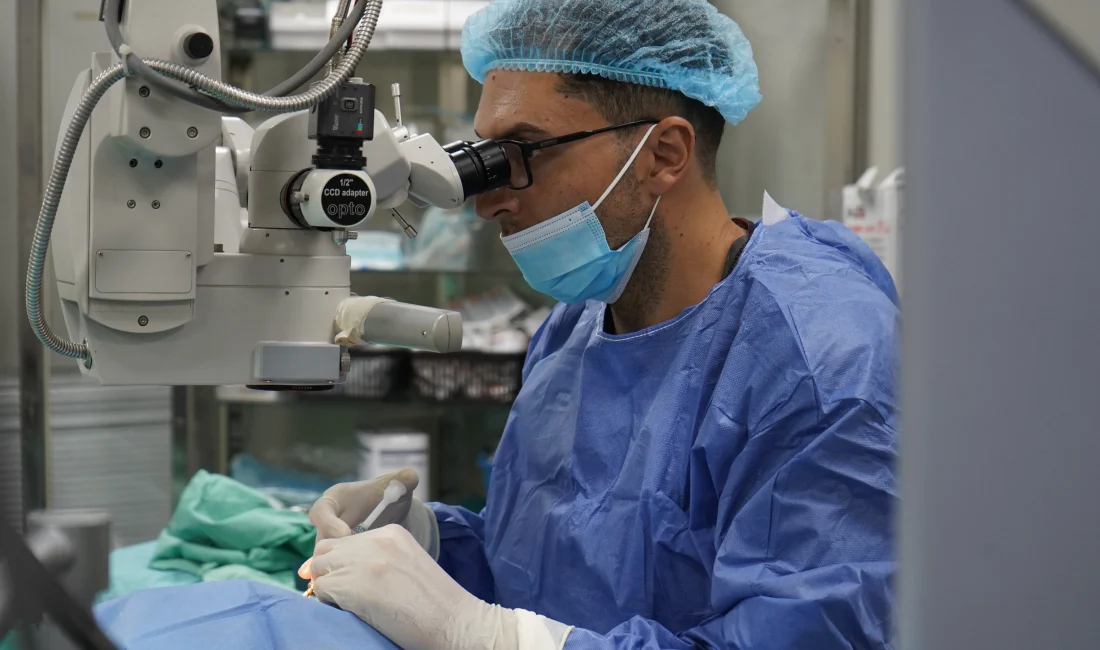 Gazze’de sağlık çalışanları, ağır saldırılar ve açlık altında güçlükle ayakta