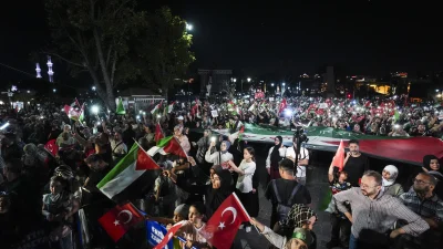 Beyazıt Meydanı’ndan Ayasofya’ya uzanan “Gazze’ye Umut Işığı Ol” yürüyüşü, dualar