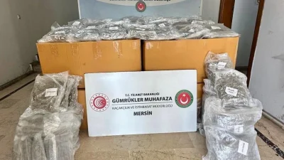 Mersin Limanı’nda tarama sistemiyle incelenen bir konteynerde 587 kilogram esrar