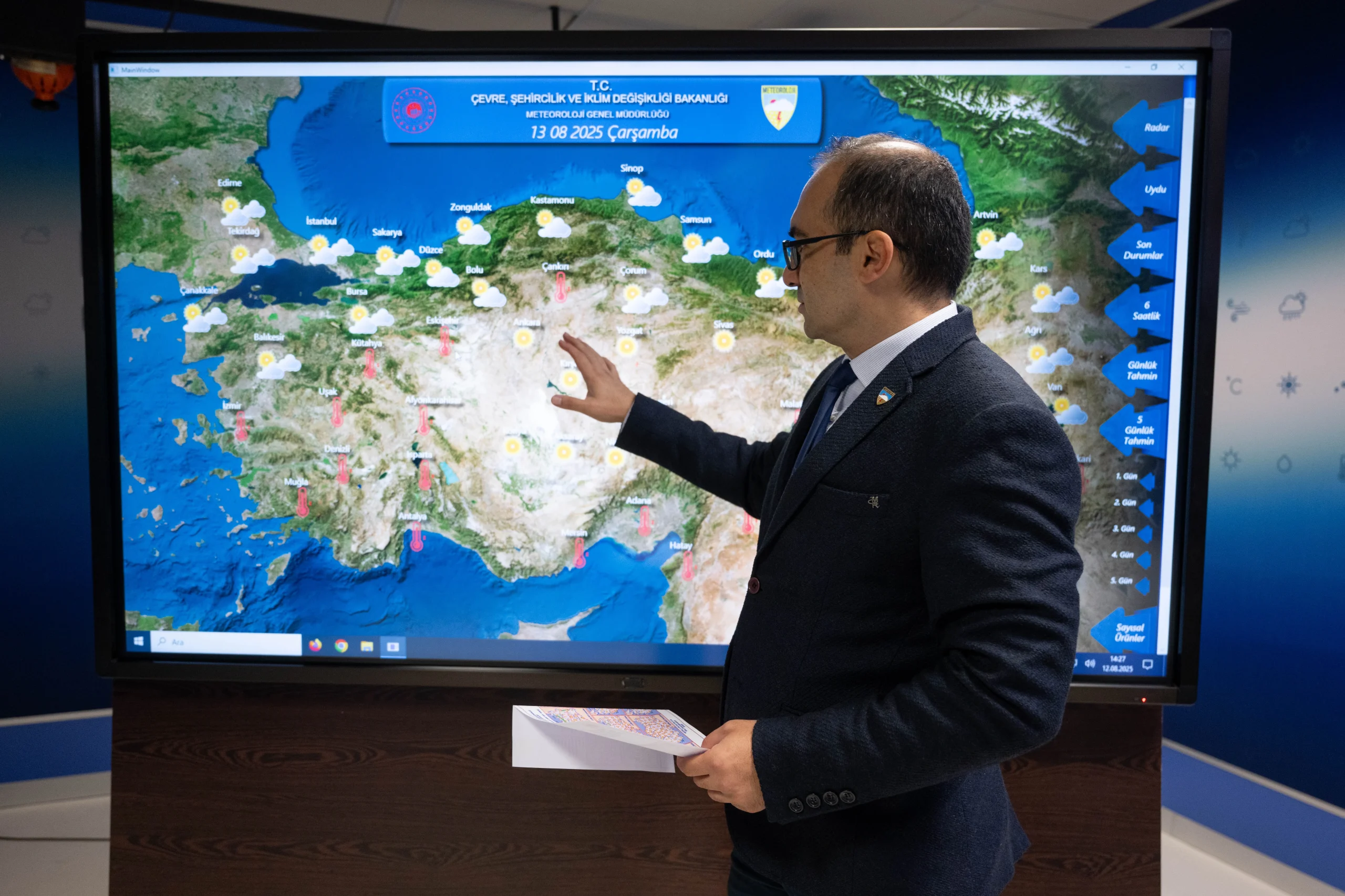 Meteoroloji, önümüzdeki günlerde yurt genelinde sıcaklıkların yüksek seyredeceğini ve bazı