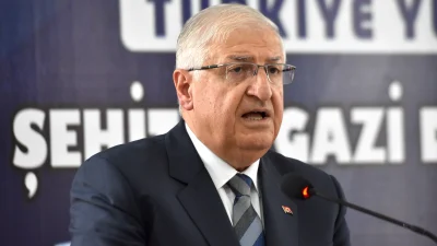  Hakkari’de konuşan Milli Savunma Bakanı Yaşar Güler, “Terörsüz Türkiye”