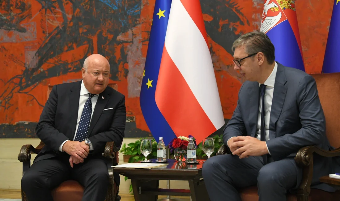 Belgrad’da konuşan Avusturya Başbakanı Stocker, Sırbistan-Kosova diyalog sürecinin alternatifi olmadığını