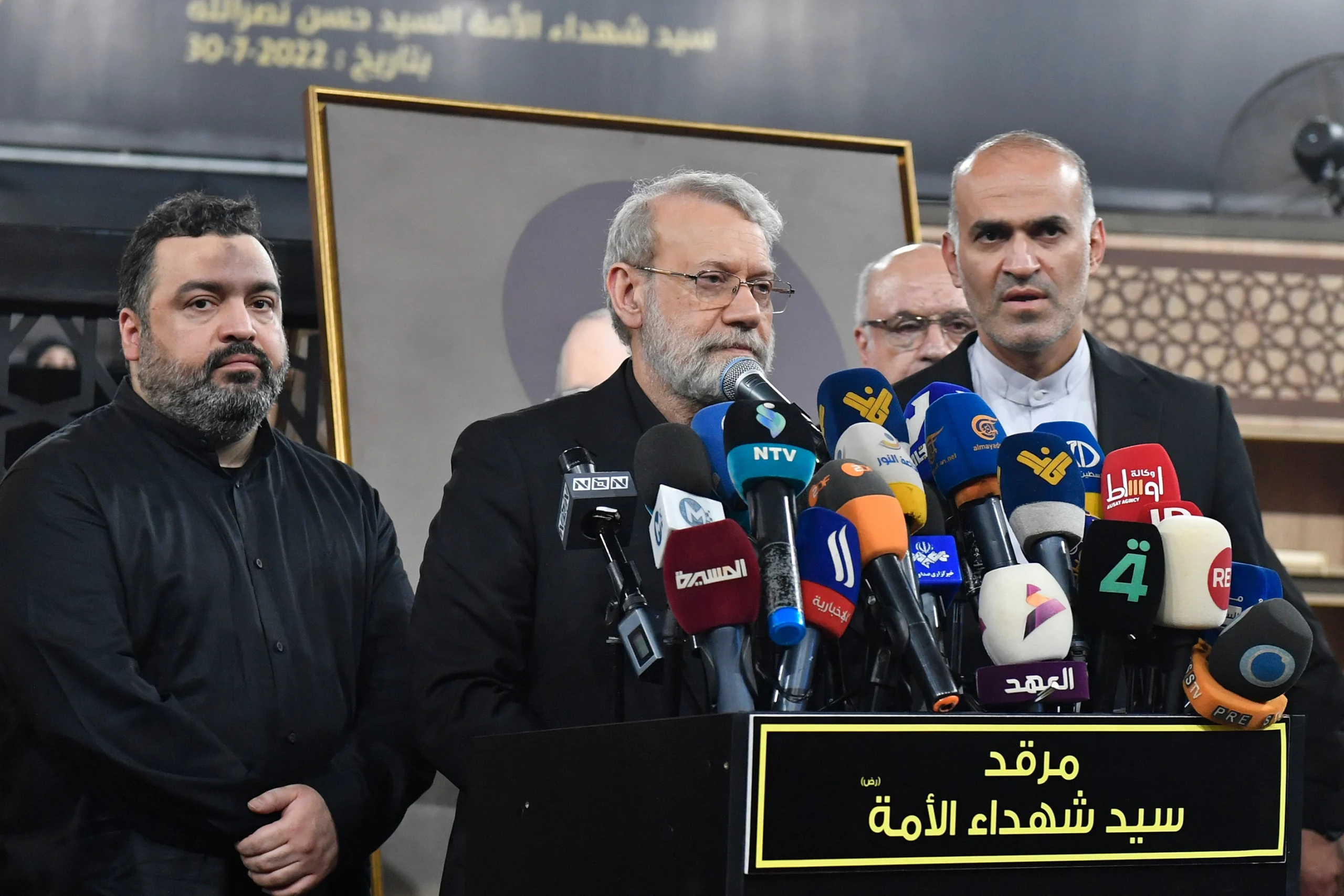 Beyrut’ta Hasan Nasrallah’ın mezarını ziyaret eden İranlı Ali Laricani, Hizbullah’a