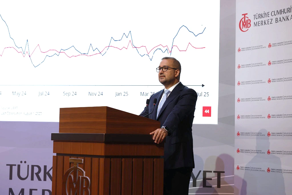 TCMB Başkanı Karahan, enflasyon tahminlerini ve ara hedefleri duyurarak, fiyat