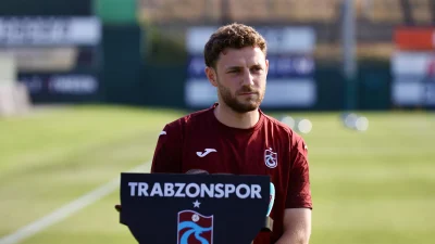 Mustafa Eskihellaç: “Trabzonspor’la Şampiyonluk Hayalim Var” Trabzonspor’un sol beki Mustafa Eskihellaç, şampiyonluk hayalini ve bordo-mavili forma
