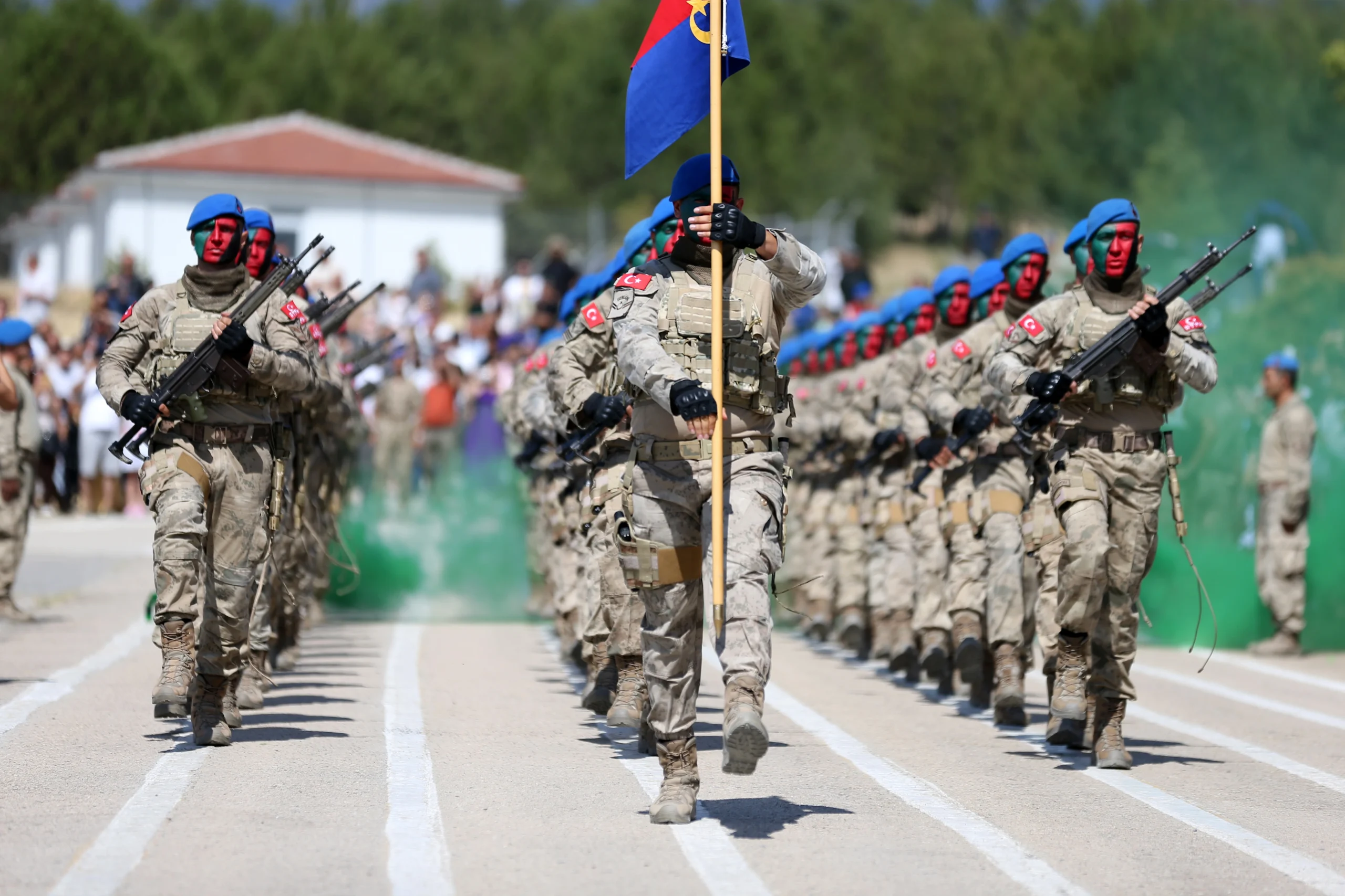 Safranbolu’daki Jandarma Komando Eğitim Merkezi’nde mezun olan 1619 uzman erbaş,