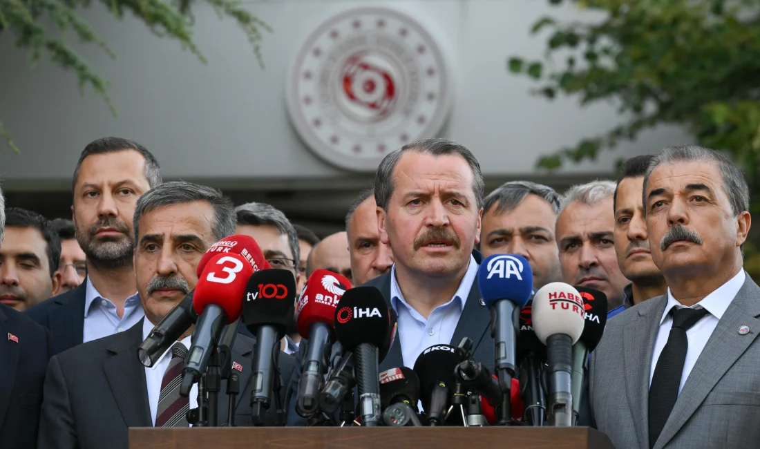 Hükümetin memur ve emekli taban aylıklarına 1000 lira zam önerisi,