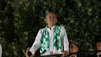 CHP Genel Başkanı Özgür Özel, Kırşehir’de “hep birlikte başaracağız” diyerek