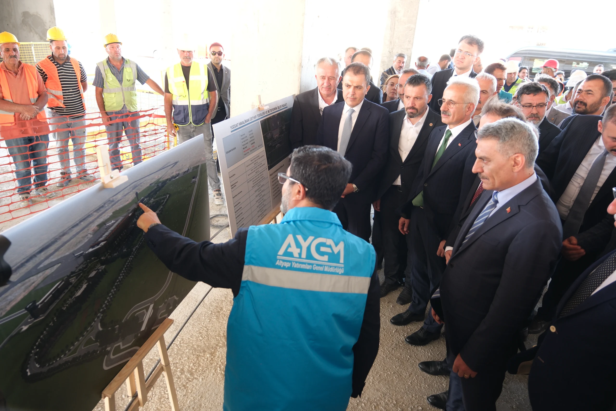 Ulaştırma ve Altyapı Bakanı Uraloğlu, Yozgat Havalimanı’ndaki çalışmalarda sona yaklaşıldığını