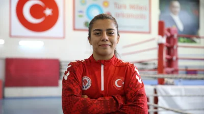Milli boksör Simge Bekler Avrupa Şampiyonası’nda altın madalya hedefliyor 4 Türkiye şampiyonluğu bulunan milli boksör Simge Bekler, ilk kez