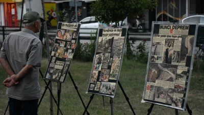 Düzce’nin Gölyaka ilçesinde, 1999 Marmara Depremi’nde hayatını kaybedenler 26. yıl