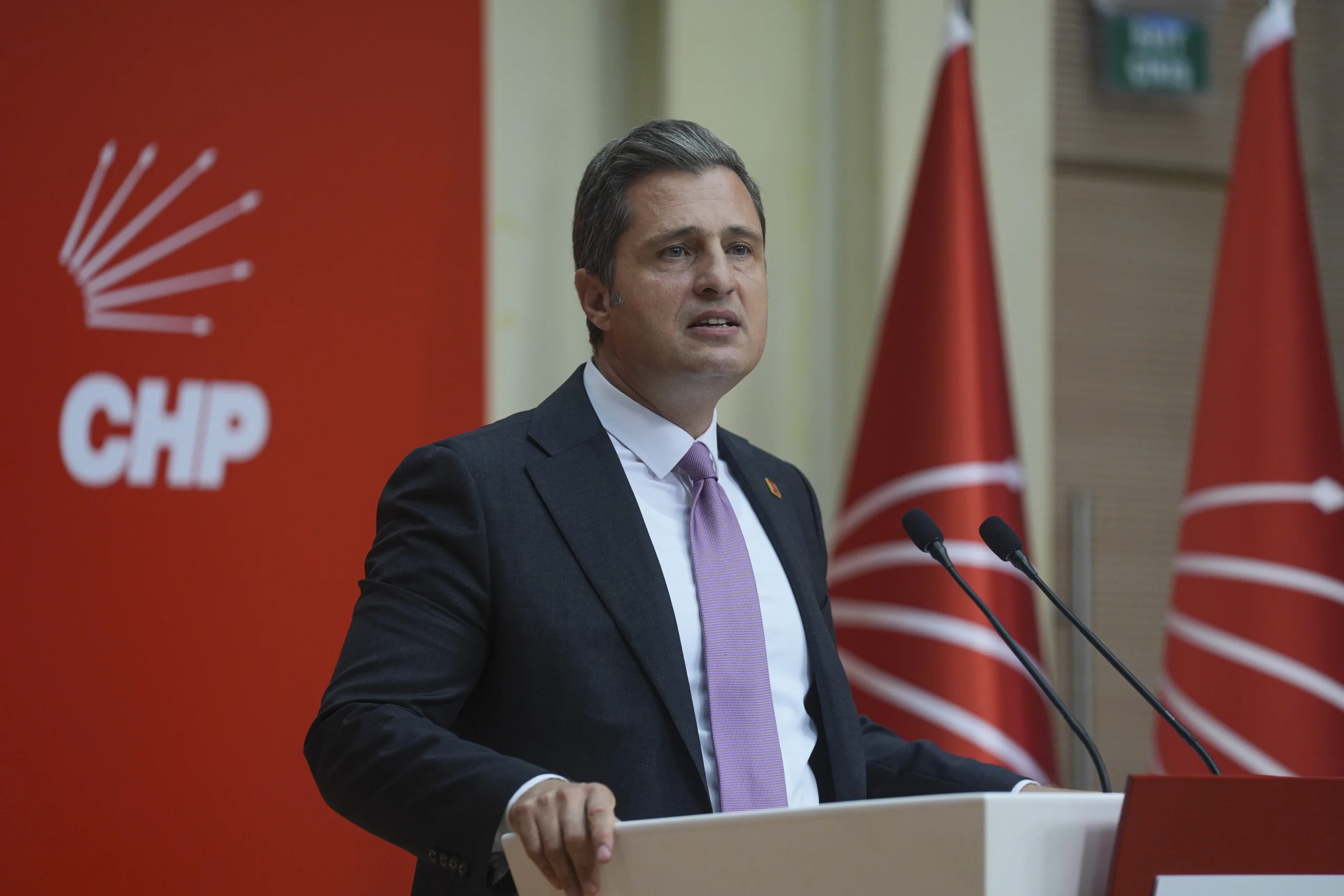 CHP Sözcüsü Deniz Yücel, Samsun’daki delege seçiminde yaşanan kavga sonrası