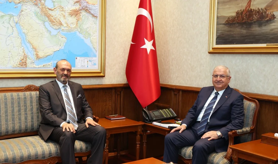 Milli Savunma Bakanı Yaşar Güler, veda ziyaretinde bulunan Lübnan’ın Ankara