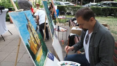 Bosna Hersek’in ünlü ressamları, Saraybosna’da kurulan açık atölyede ülkenin mimari