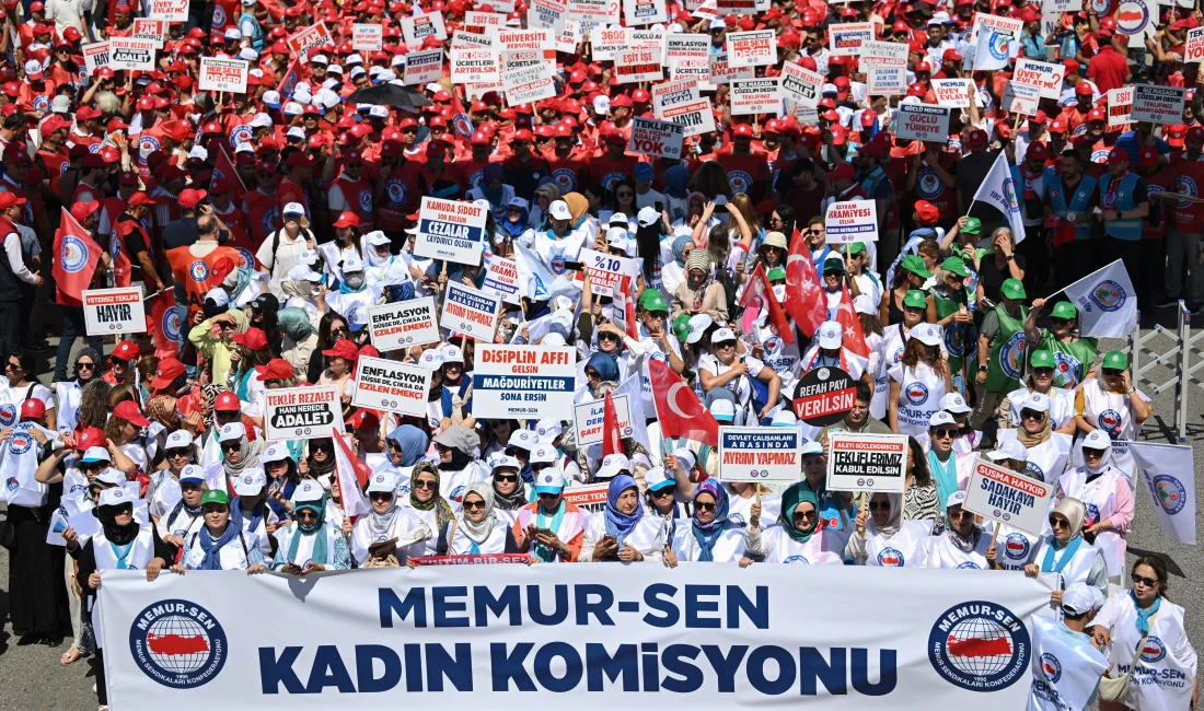 Memur-Sen ve bağlı sendikalar Anadolu Meydanı’nda, Birleşik Kamu-İş ise Anıtpark’ta