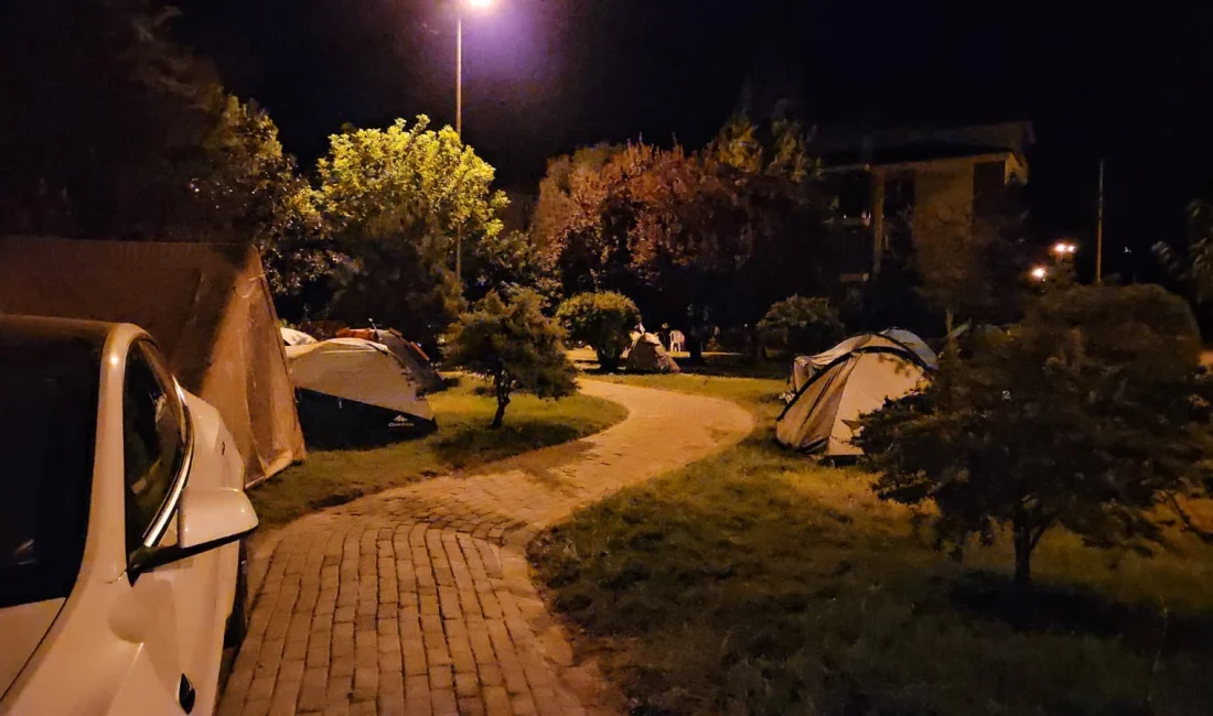 Balıkesir Sındırgı’da 4,3 Büyüklüğünde Deprem Balıkesir’in Sındırgı ilçesinde gece saatlerinde 4,3 büyüklüğünde deprem meydana geldi.