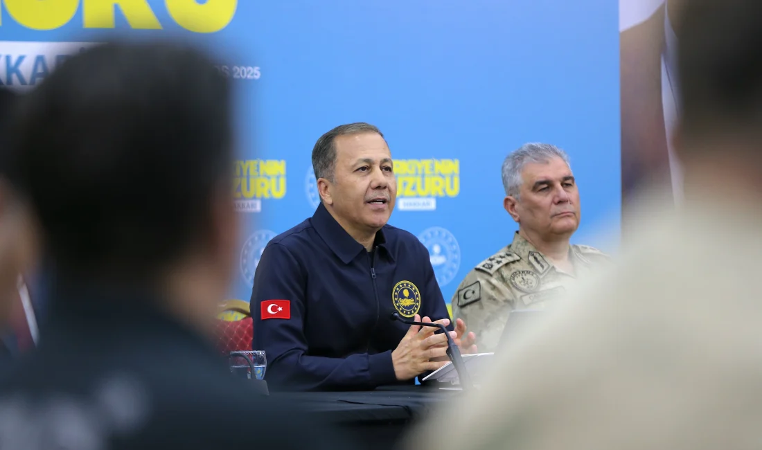 İçişleri Bakanı Ali Yerlikaya, Hakkari’deki “Türkiye’nin Huzuru Toplantısı”nda uyuşturucu ve