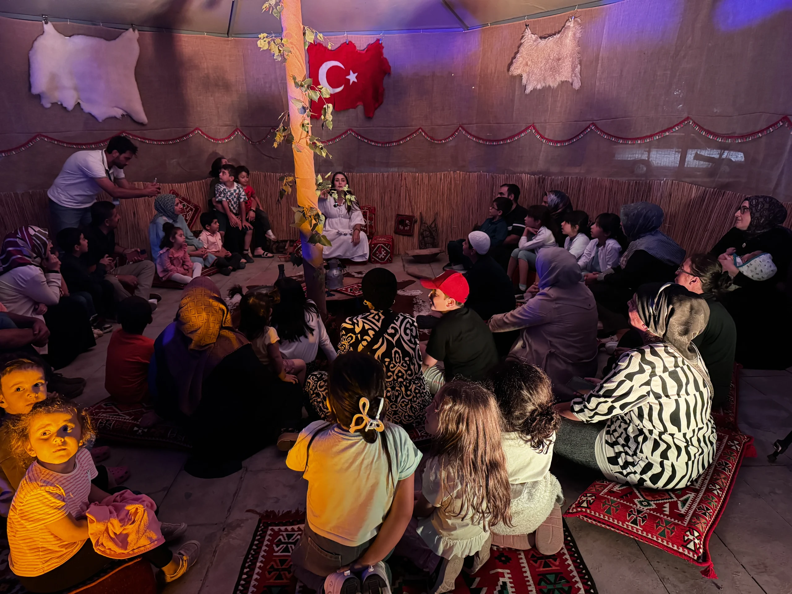 Erzurum Kültür Yolu Festivali’nde düzenlenen masal etkinliğiyle çocuklar kültürel değerlerle