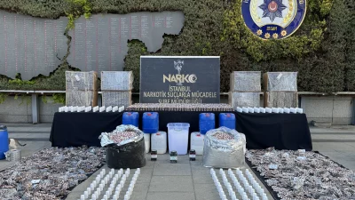 İstanbul ve Kocaeli’de uyuşturucu imalatına yönelik dev operasyon düzenlendi. 3