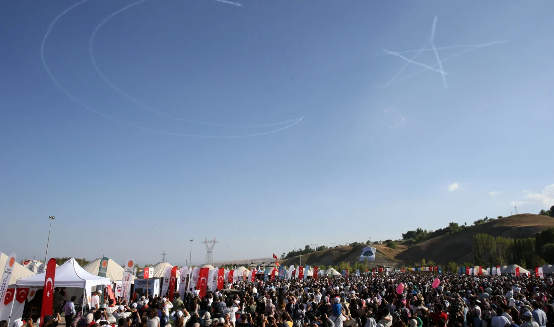 Malazgirt Zaferi’nin 954. yılı kutlamaları, Türk Yıldızları’nın muhteşem gösterisi ve