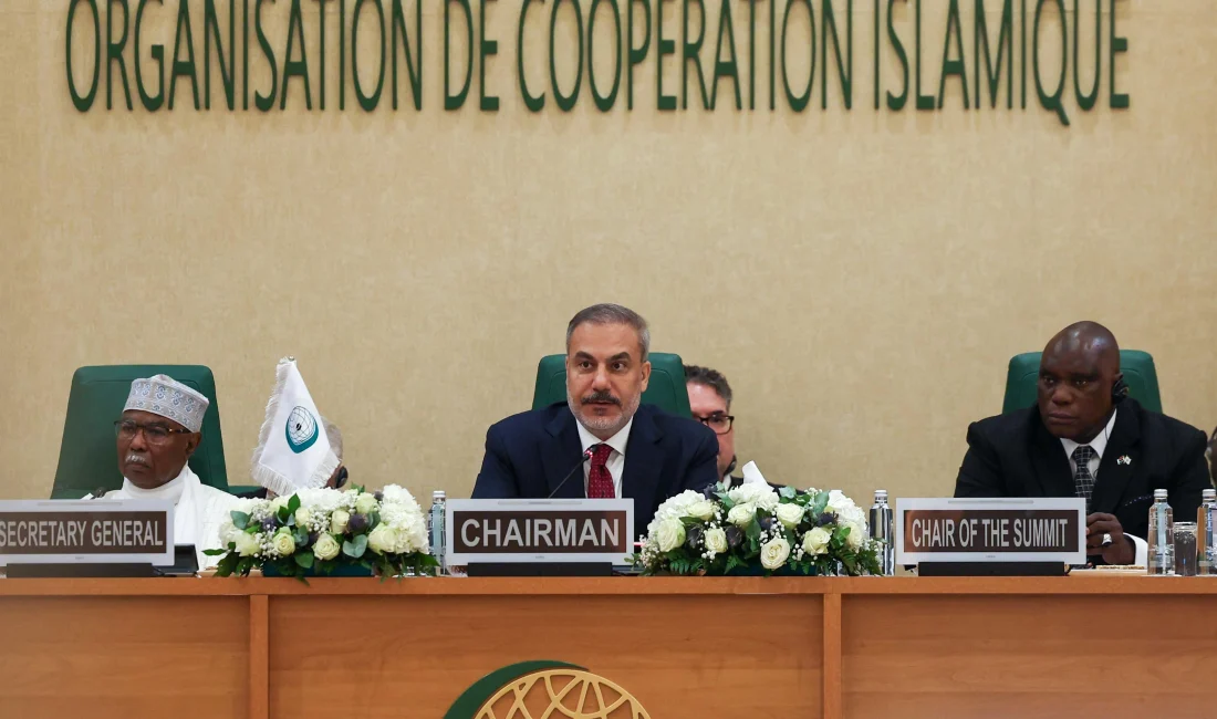 Bakan Fidan: “İsrail kalıcı çözüm için baskı altında tutulmalı” İİT Olağanüstü Dışişleri Bakanları Konseyi’nde konuşan Bakan Fidan, “İsrail hükümeti