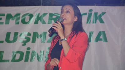 DEM Parti Eş Genel Başkanı Hatimoğulları, Adana’da düzenlenen “Halk Şöleni”nde