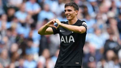 Tottenham, deplasmanda Manchester City’yi 2-0 mağlup etti Premier Lig’de Tottenham, Manchester City’yi deplasmanda 2-0 mağlup ederek yeni