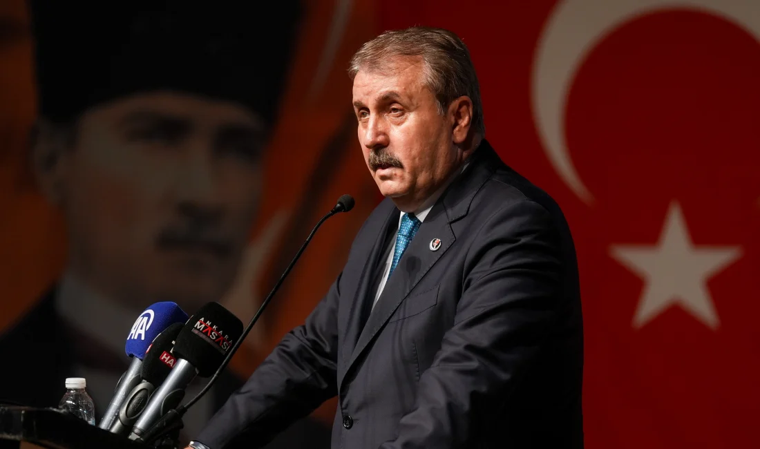 BBP lideri Mustafa Destici, İsrail’in saldırılarını lanetleyerek, “Eğer bugün durdurulmazsa