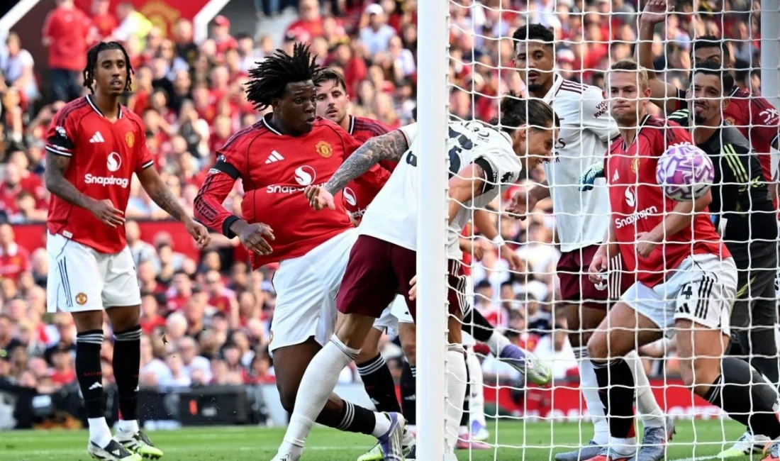 Premier Lig’in ilk haftasında Arsenal, Old Trafford’da Manchester United’ı Calafiori’nin