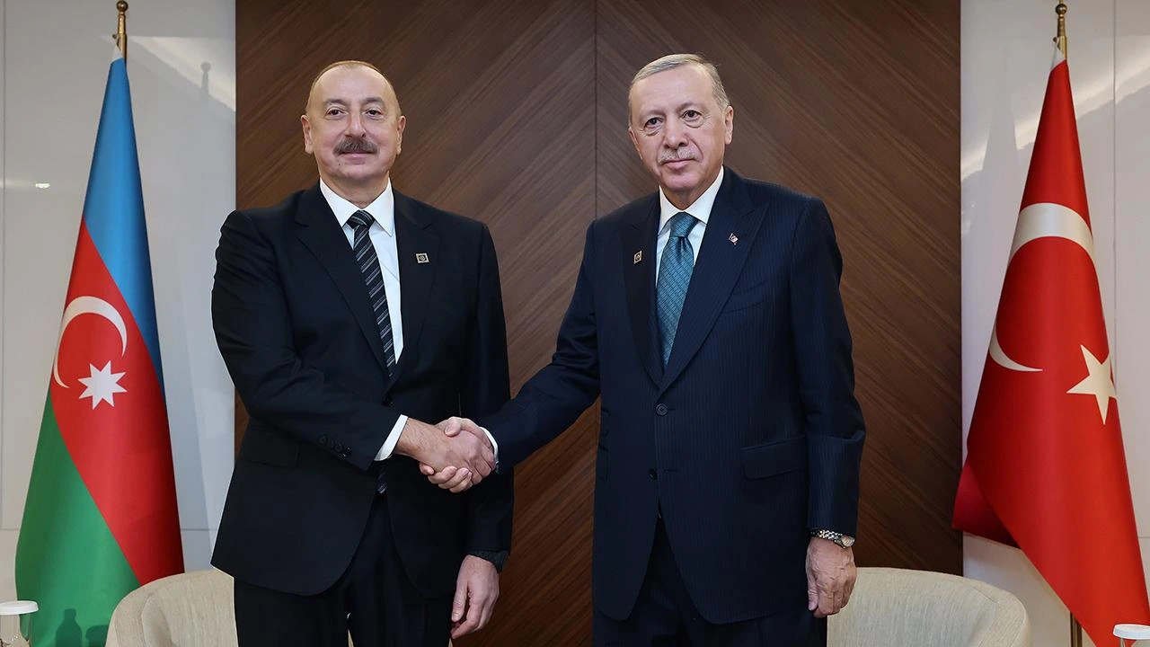 Cumhurbaşkanı Erdoğan, Aliyev ile görüşmesinde kalıcı barışın bölge huzuruna katkı