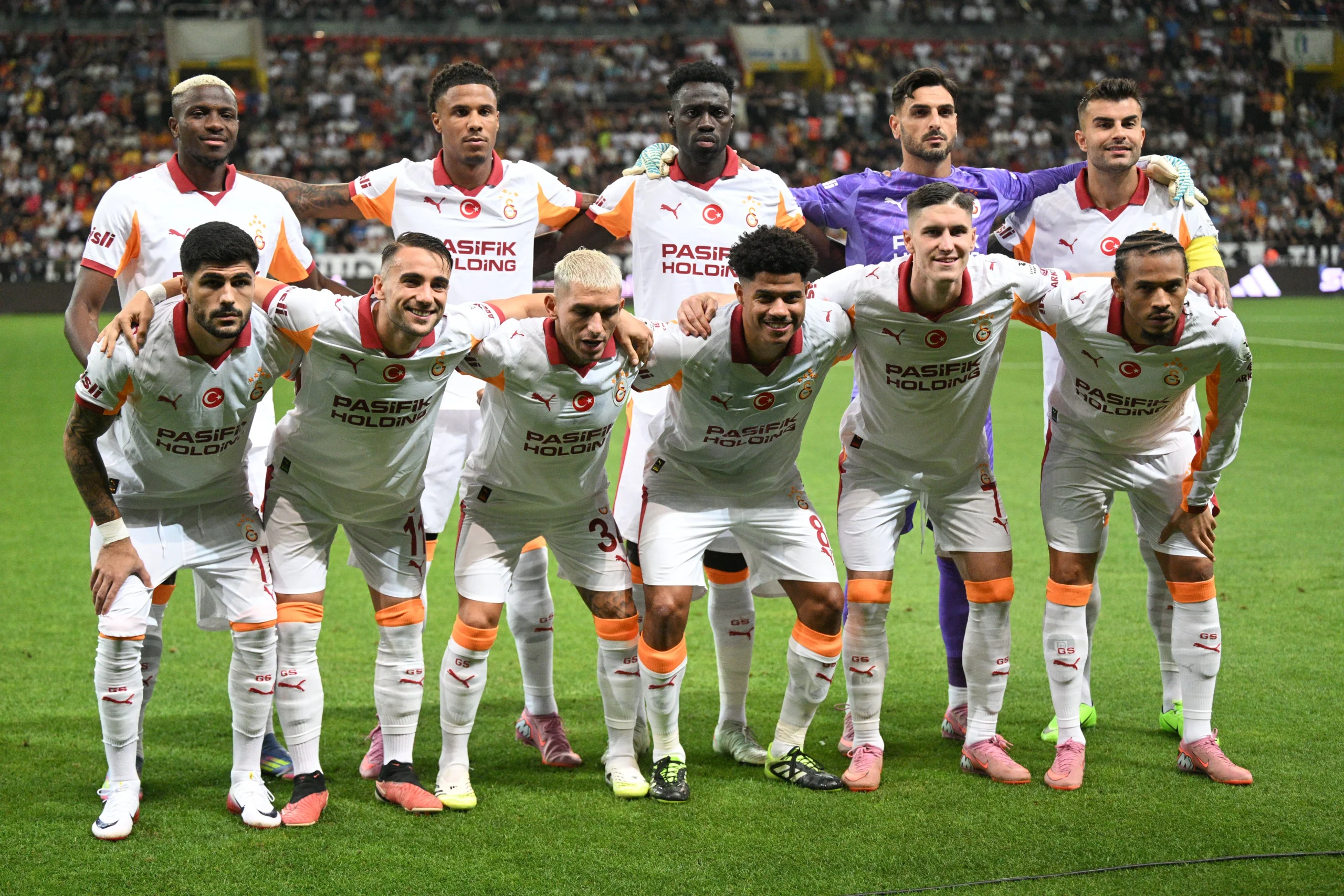 Son şampiyon Galatasaray, Kayserispor’u deplasmanda 4-0 mağlup ederek Süper Lig’de