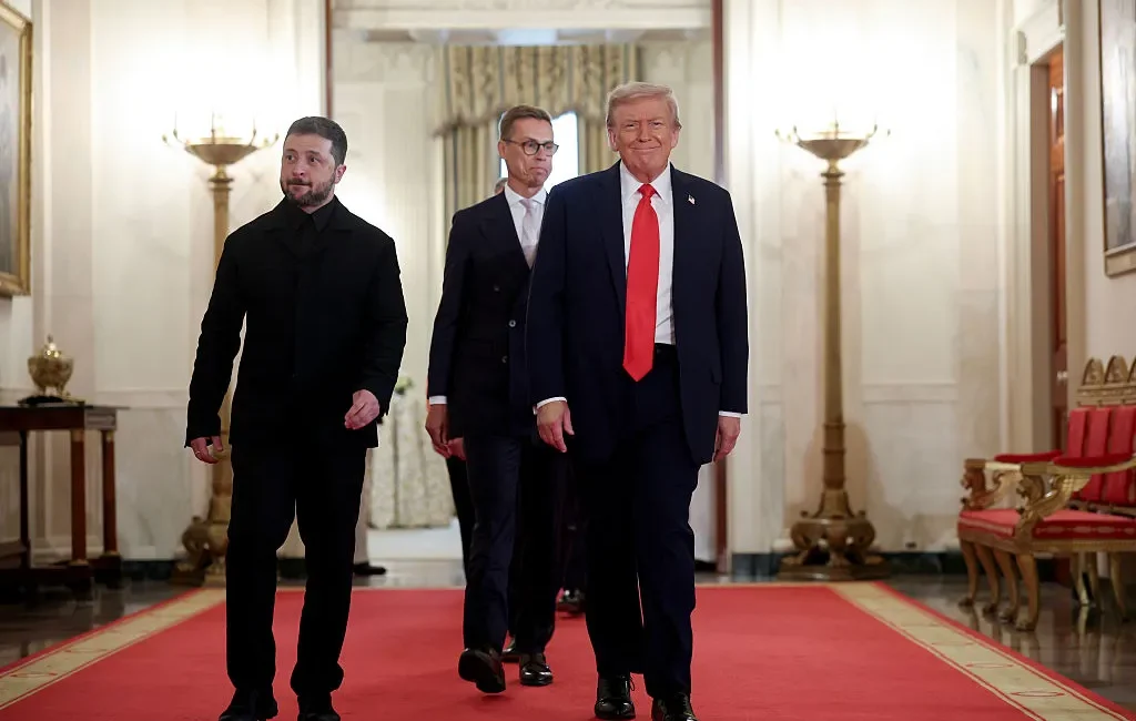 Trump, Putin ve Zelenskiy’yi bir araya getirecek zirve için hazırlıklara başladı ABD Başkanı Donald Trump, Putin ve Zelenskiy ile üçlü zirve