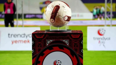 Trendyol 1. Lig’de 3. hafta tamamlandı: Çorum FK liderliğini sürdürdü Trendyol 1. Lig’in 3. haftası İstanbulspor-Manisa FK maçıyla tamamlandı. Çorum