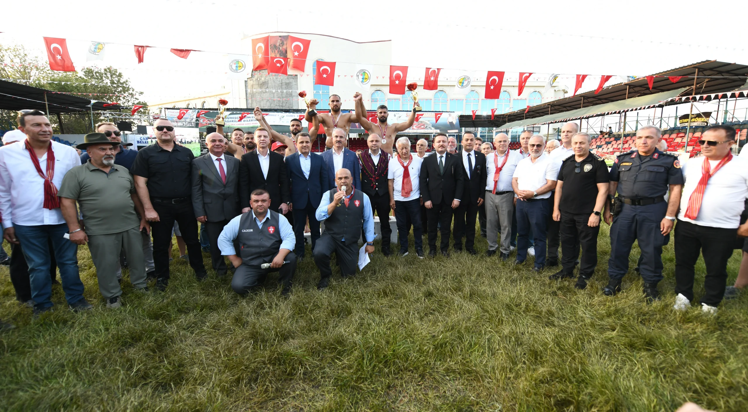 291. Tarihi Çardak Yağlı Güreşleri’nde 35 başpehlivan arasında zirveye çıkan