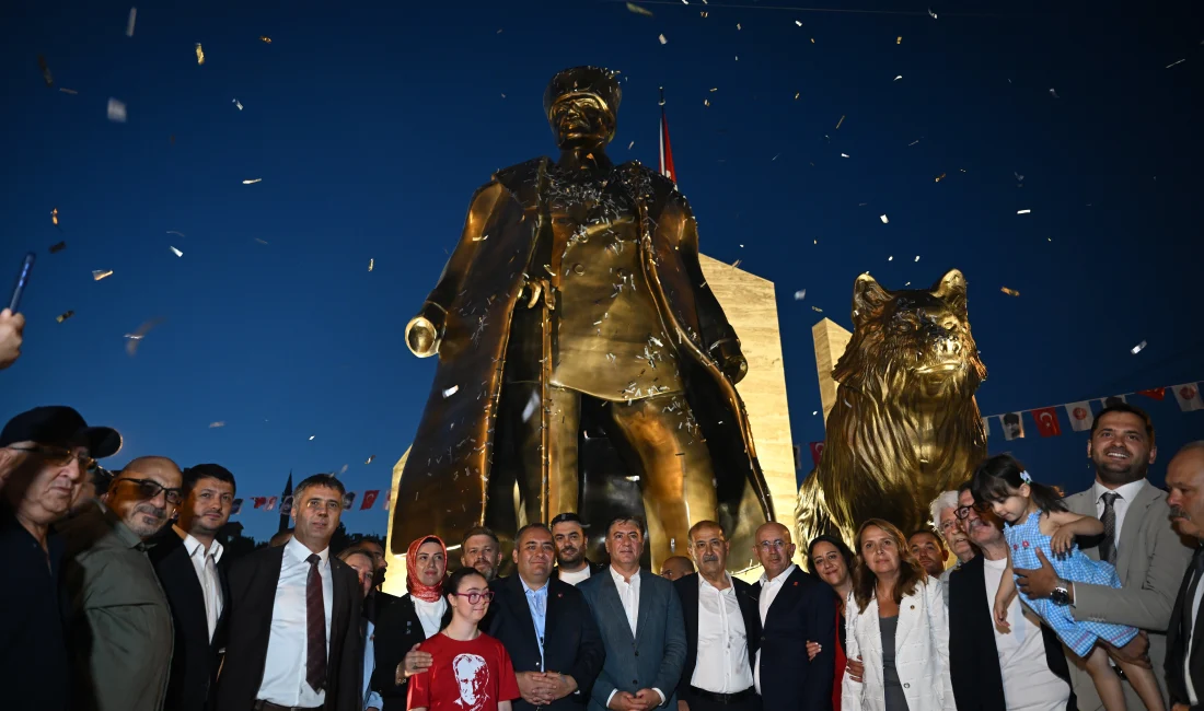 Ankara Keçiören’de inşa edilen 30 Ağustos Zafer Anıtı, düzenlenen törenle