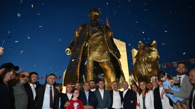 Ankara Keçiören’de inşa edilen 30 Ağustos Zafer Anıtı, düzenlenen törenle
