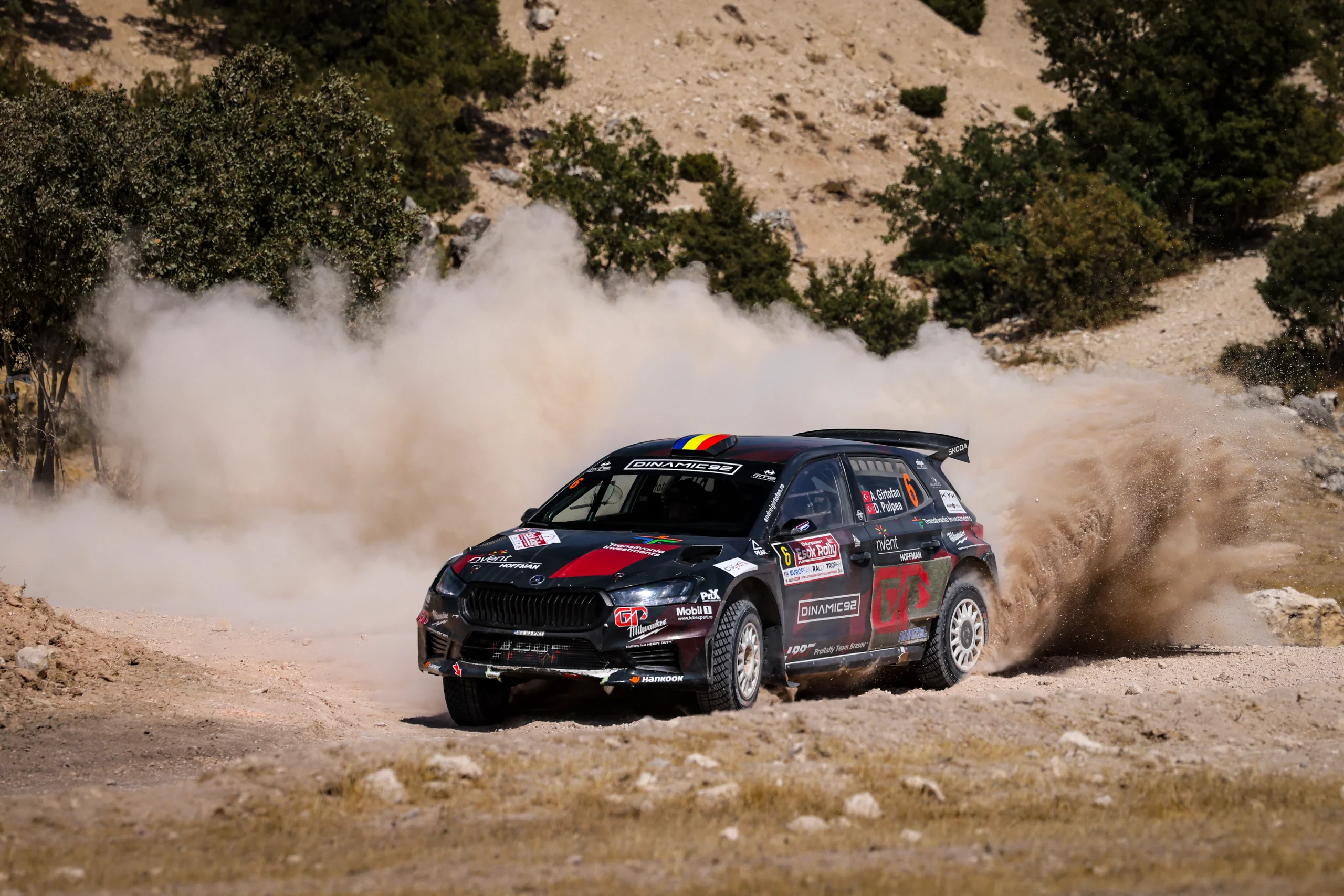 Eskişehir’de düzenlenen Türkiye Ralli Şampiyonası’nın 5. ayağında zirveye Buğra Banaz-Onur