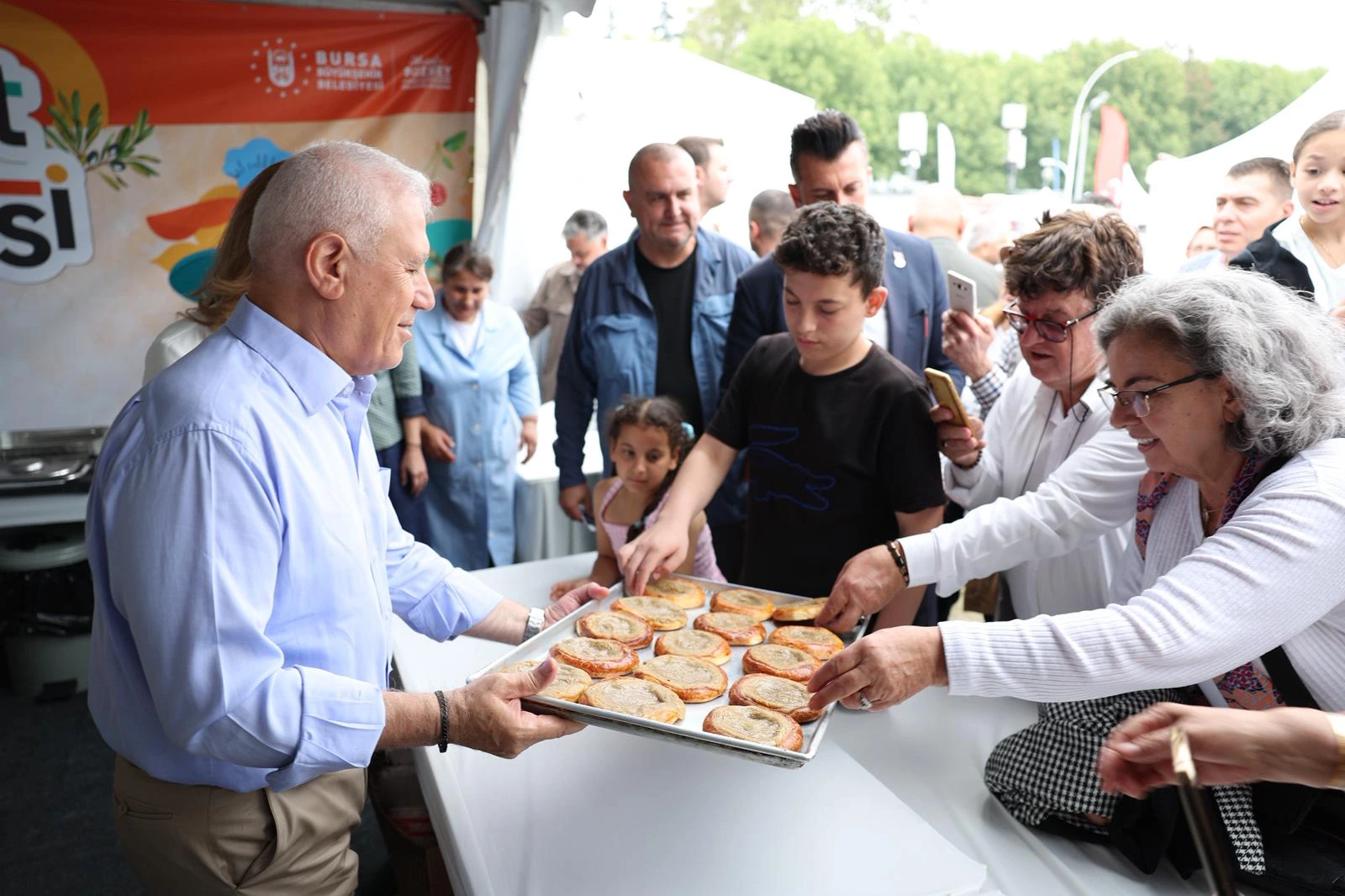 Bursa'nın yöresel lezzetleri, uluslararası şeflerin katılımıyla düzenlenen festivalde dünyaya tanıtıldı.