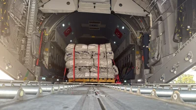 Türkiye, Afganistan’daki depremzedeler için hazırladığı 25 tonluk insani yardımı bölgeye