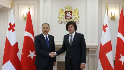 İçişleri Bakanı Ali Yerlikaya, Tiflis’te Gürcistan Başbakanı ve İçişleri Bakanı